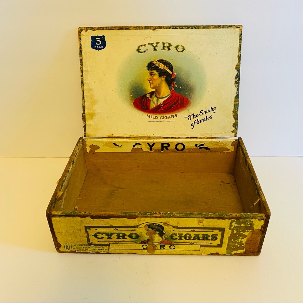 Vintage CYRO Mild Cigars Box Rare